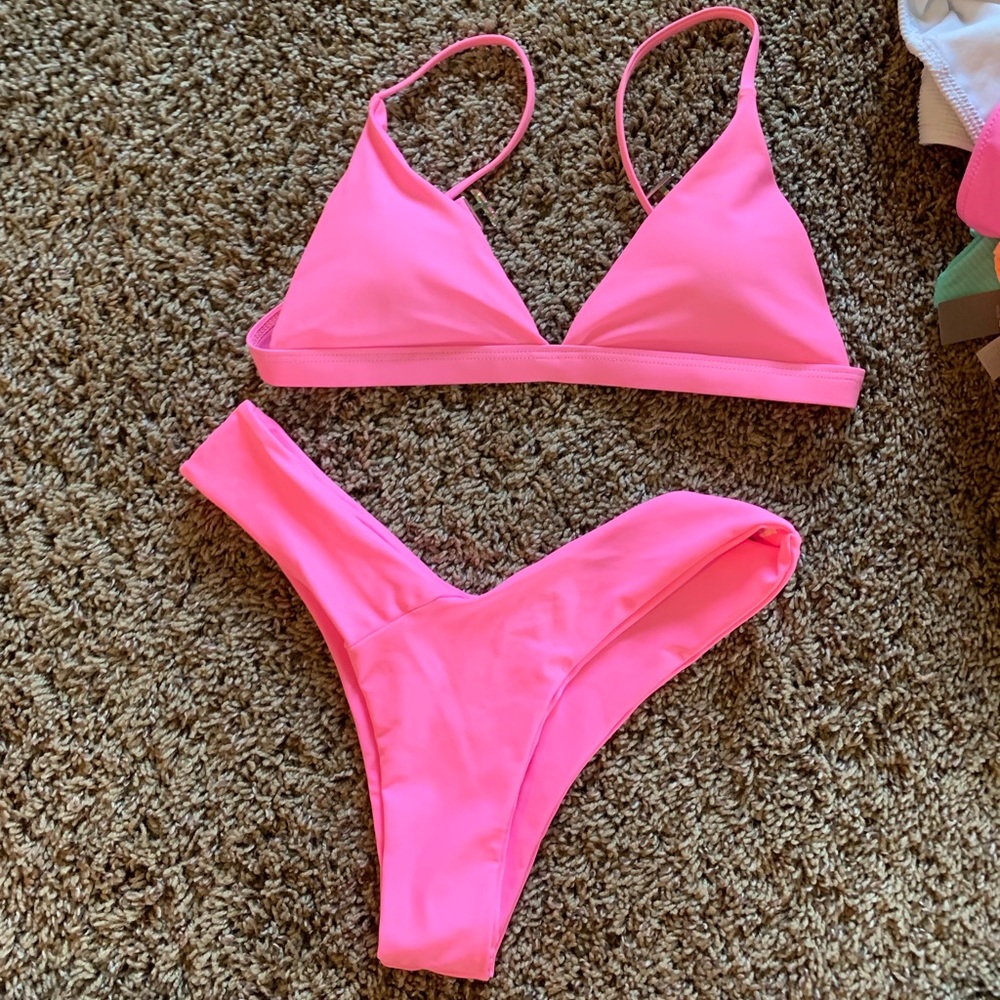 Adorable pink bikini size medium fits like a small